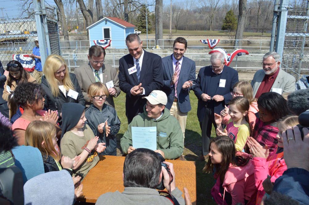 Gov. Scott Walker signed a bill April 14, 2016 in Appleton the sets in motion a plan to build a Fox River locks visitor center that is expected to open in 2017. Photo via @GovWalker