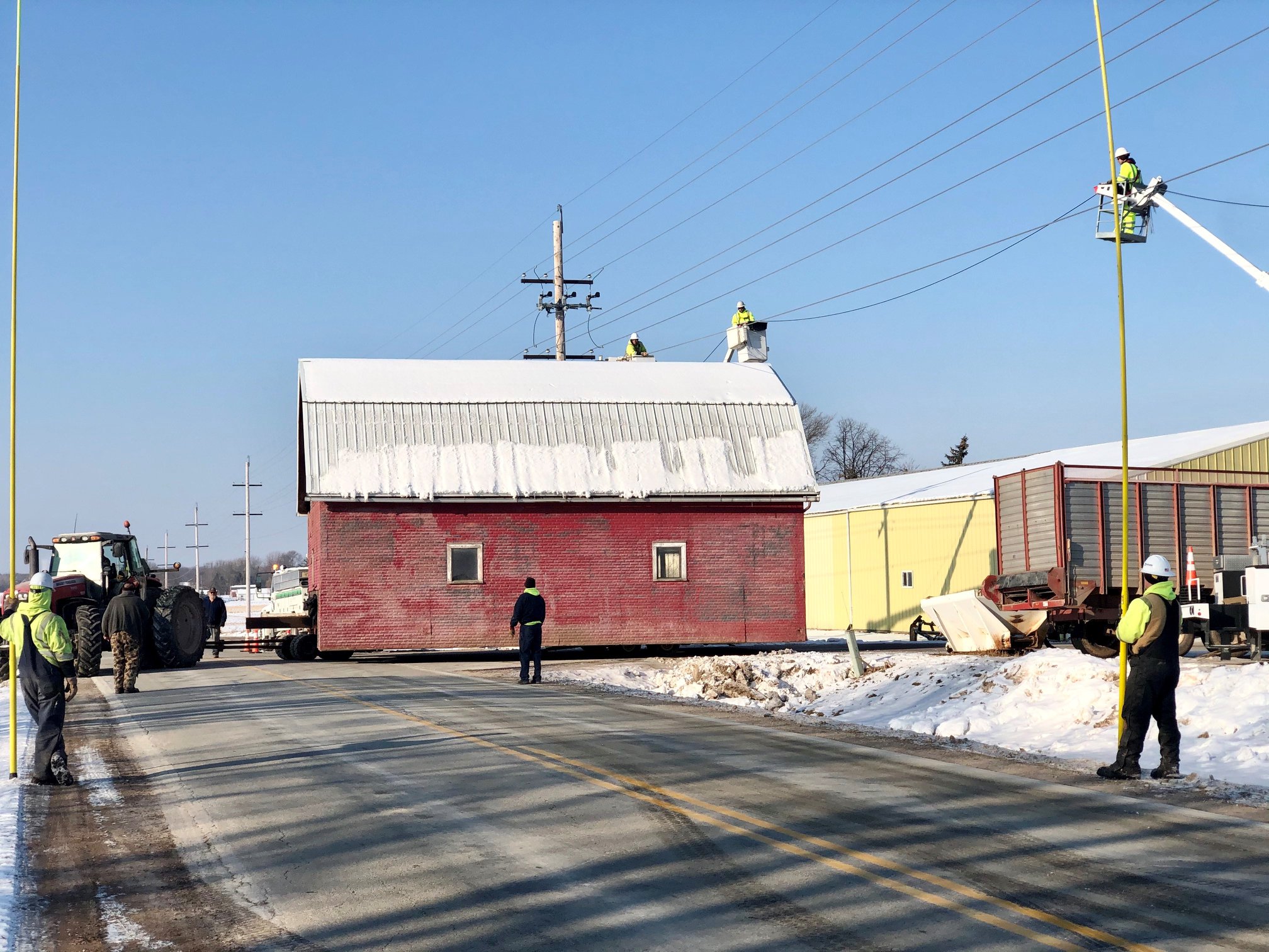 Barn relocation, Dec. 19, 2019. Kaukauna Utilities photo.