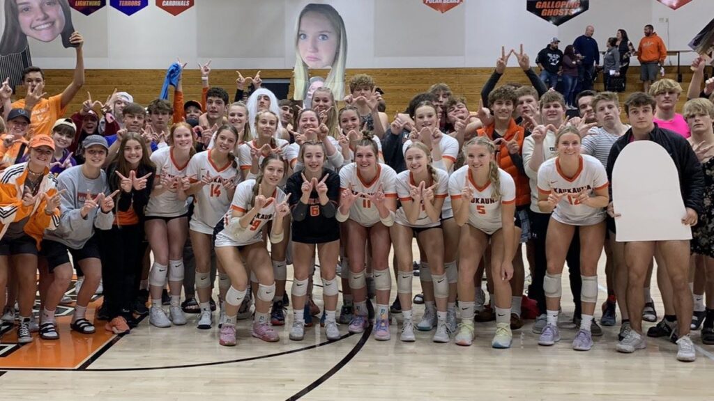 Kaukauna girls' volleyball wins WIAA playoff opener Kaukauna