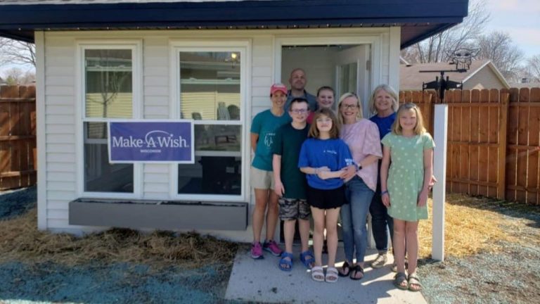 Kaukauna Girl's Make-A-Wish Granted For Backyard Playhouse - Kaukauna ...