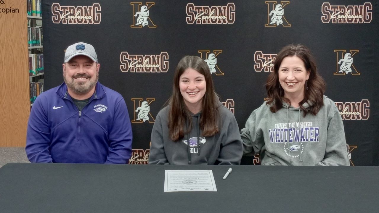 Kaukauna High School senior Norah Berken recently announced she will attend the University of Wisconsin-Whitewater next fall and play golf for the Warhawks.