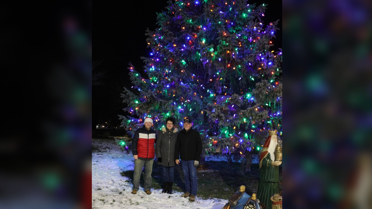 The 2023 tree was donated by Karl and Lynnette Kilgas.