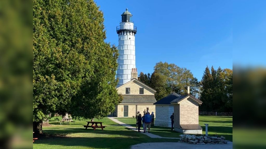 0404_cana-island-lighthouse - Kaukauna Community News