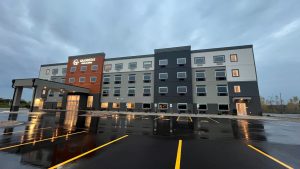 GrandStay Hotel & Suites, Kaukauna’s newest hotel, opens today in Commerce Crossing