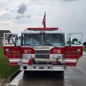 11 agencies respond to overnight 5-alarm fire near Hollandtown