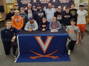 Kaukauna’s two-time state wrestling champ Crook chooses Virginia