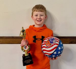 Kaukauna 7th grader advances to Elks Hoop Shoot regional in Iowa