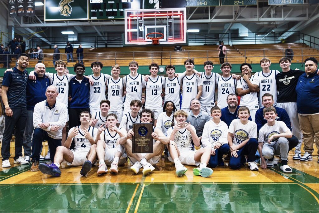 Appleton North boys basketball sectional champs. Alex Rossi photo