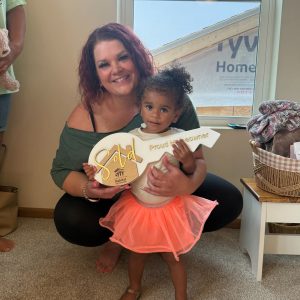 Mother and daughter receive keys to new Habitat home in Kaukauna