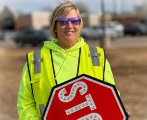 With school about to start, Kaukauna Police Department honors crossing guard killed over the summer in tragic accident