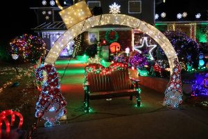 Winneconne launches community holiday display contest